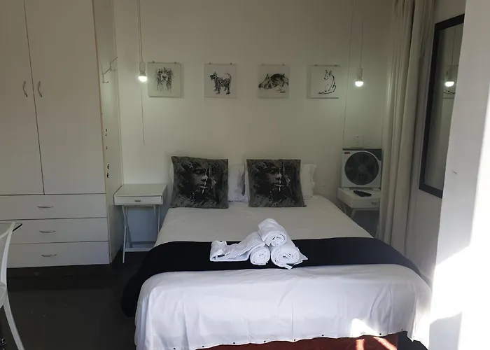 4 On Highworth Apartments And Studios